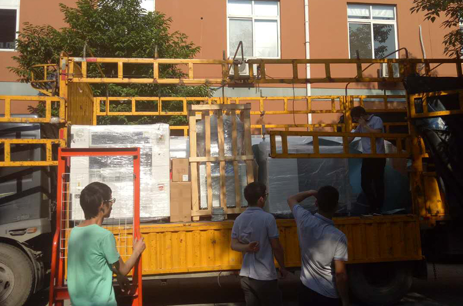 舟山客戶SMT設(shè)備專車送貨，貨到上門安裝調(diào)試