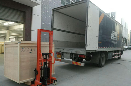 池州客戶SMT設(shè)備專車送貨，貨到上門安裝調(diào)試